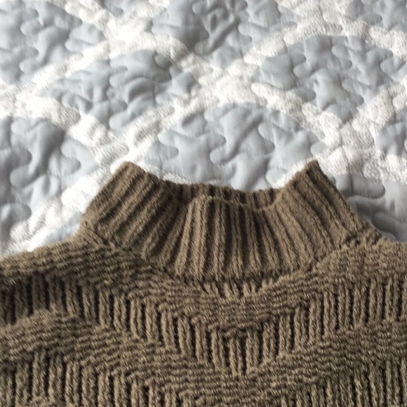 Textured green sweater - Picture 4 of 6